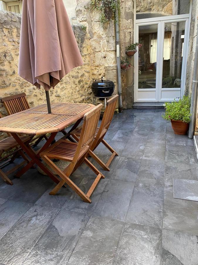 La Maison Des Remparts - Gite 3 Etoiles Pour 8 Pers A Loches Bagian luar foto