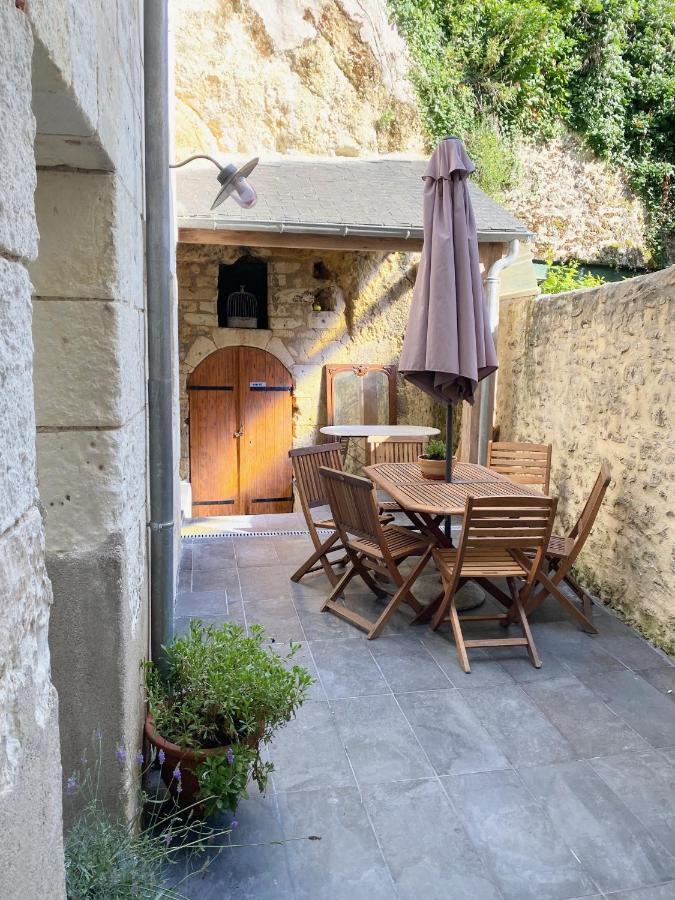La Maison Des Remparts - Gite 3 Etoiles Pour 8 Pers A Loches Bagian luar foto